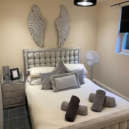 Flat 3 Meadow View Cozy Getaway Leilighet Hurst Eksteriør bilde