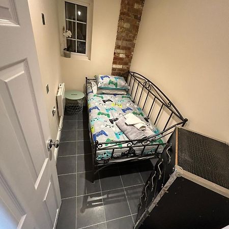 Flat 3 Meadow View Cozy Getaway Leilighet Hurst Eksteriør bilde